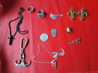 Lote de bisutería y complementos vintage