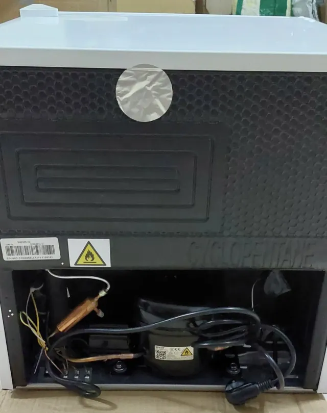 Comfee Mini Frigorífico Bar, Pequeño 43 litros