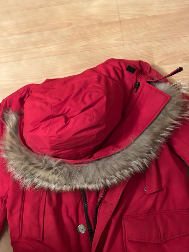 Cazadora Woolrich Roja con Capucha