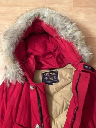 Cazadora Woolrich Roja con Capucha
