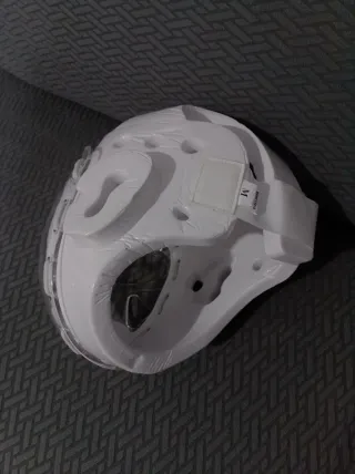 Casco Karate con Protector Facial