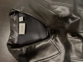 Americana piel negra VILA XL