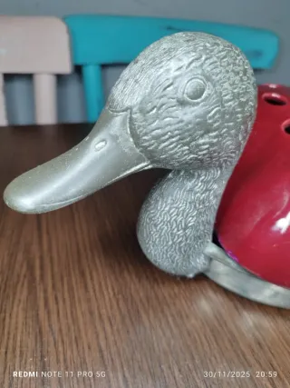 Pato Porcelana y Metal Grande