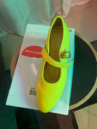 Zapatos  flamingo de tacón amarillos talla 41