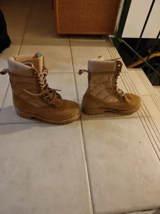 Botas militares beige/marrón