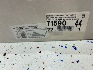 Zapatillas Geox Negras y Rojas