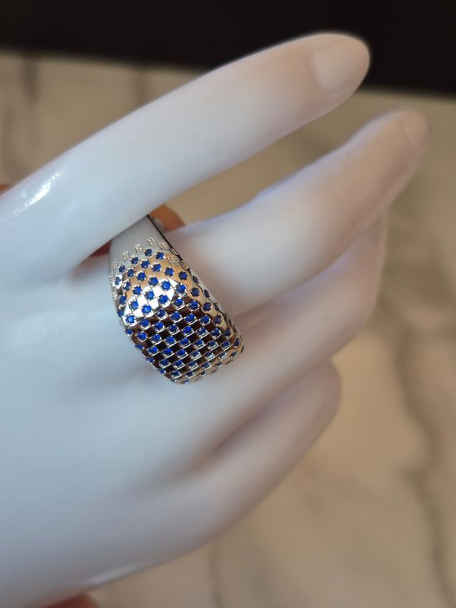 Anello in Argento 925 con Zirconi Blu Zaffiro