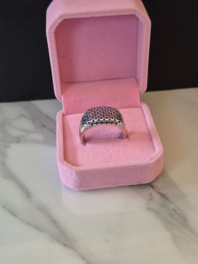 Anello in Argento 925 con Zirconi Blu Zaffiro