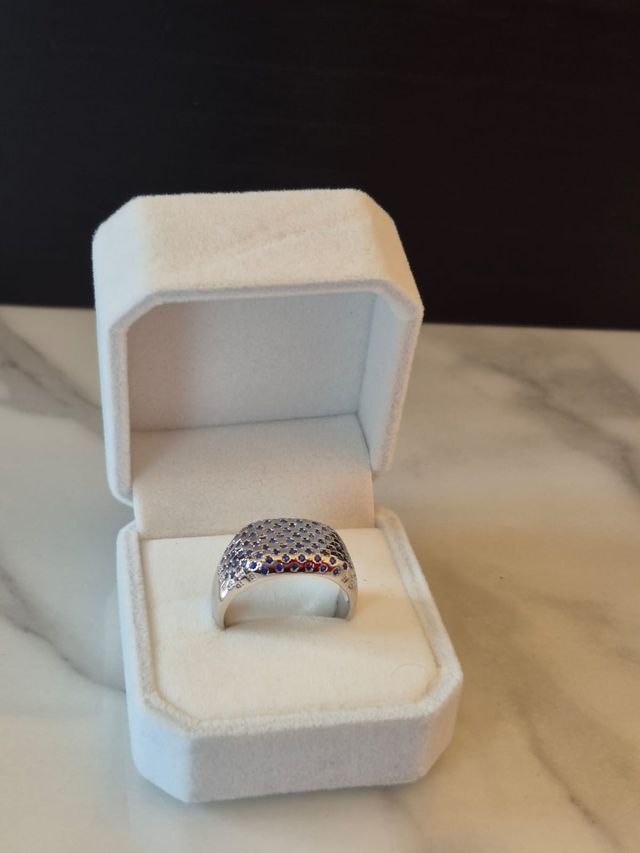 Anello in Argento 925 con Zirconi Blu Zaffiro