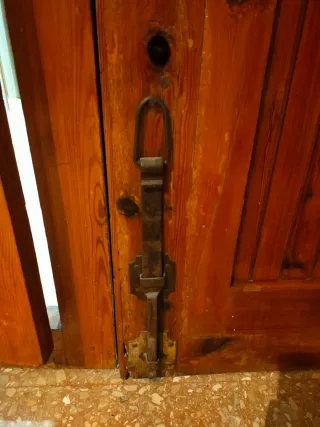 Puerta de madera antigua