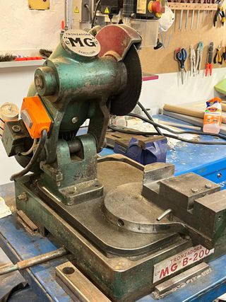 Tronzadora MG B-200 para metal