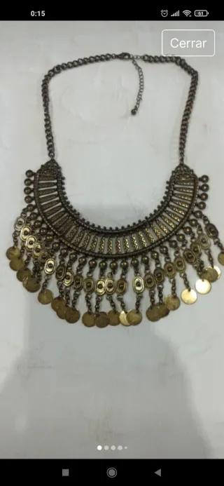 Collar estilo étnico con monedas