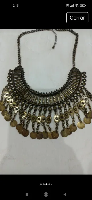 Collar estilo étnico con monedas