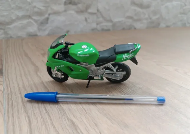 Moto Juguete Kawasaki Ninja ZX-12 Verde