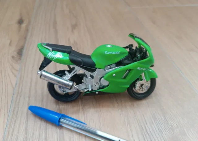 Moto Juguete Kawasaki Ninja ZX-12 Verde