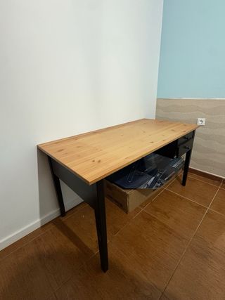 Tavolo IKEA ARKELSTORP in legno con cassetti