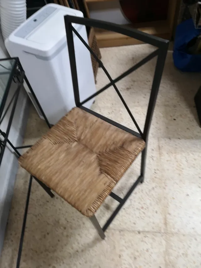 Tavolo e Sedia Ausiliari in Cristallo e Metallo