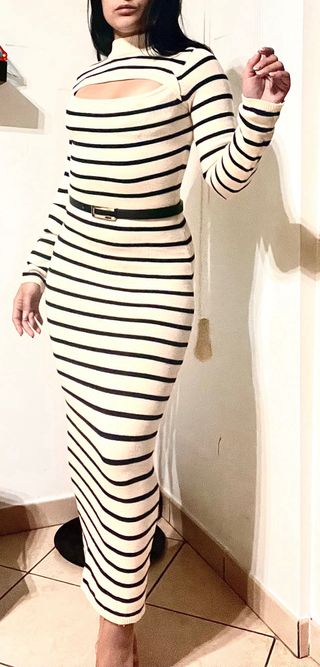 Vestito lungo a righe beige e nere  10€