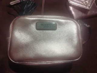 Bolso y monedero Victoria's Secret