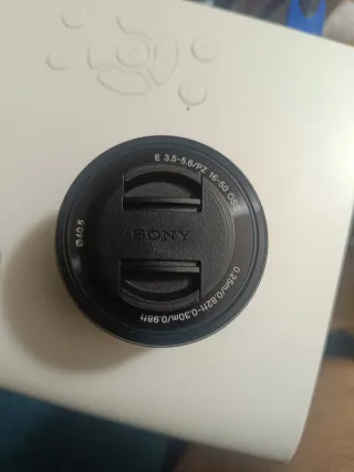 Objetivo Sony E 16-50mm f/3.5-5.6 PZ OSS