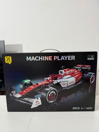 Coche de juguete escala 1:8