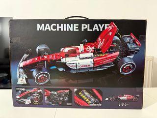 Coche de juguete escala 1:8