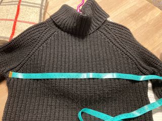 Jersey Negro Cuello Alto Lana