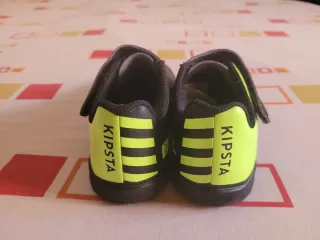 Botas fútbol niño Kipsta T33 multitacos