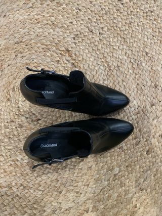 Botines negros tacón