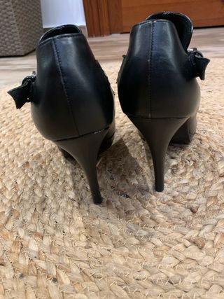 Botines negros tacón