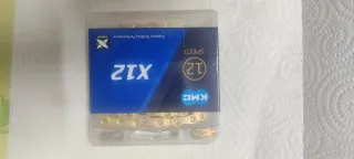 Cadena KMC X12 Dorada 12 Velocidades