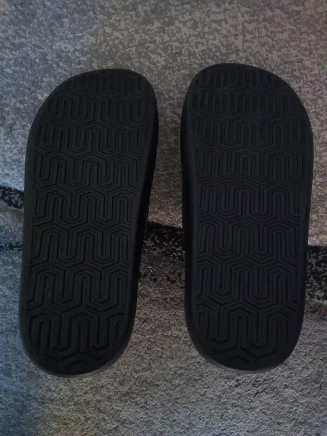 REGALO SANDALIAS NUEVAS