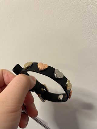 Pulsera Bimba y Lola Corazones Negro y Dorado