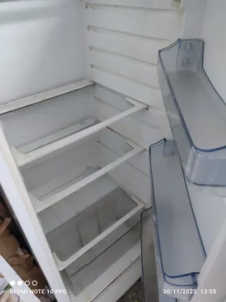 Nevera Rommer una puerta