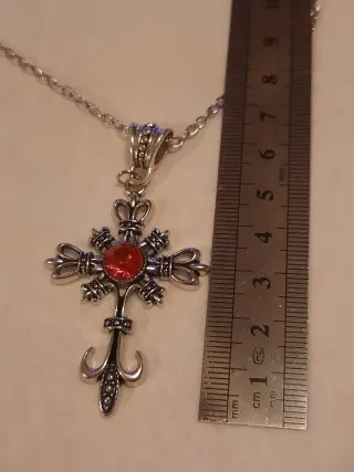 Colar Cruz Gótico Prateado Vintage