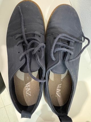 Zapatos Zara niño azul talla 33