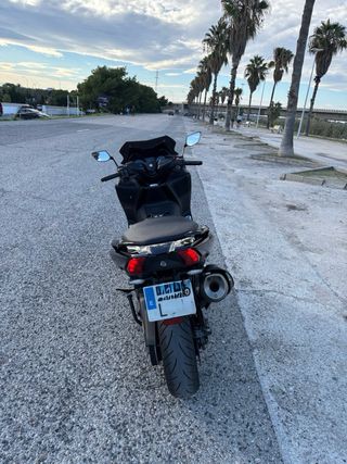 Yamaha TMAX 2019 Negra