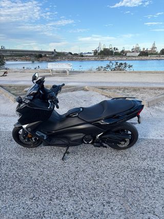 Yamaha TMAX 2019 Negra