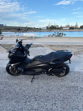 Yamaha TMAX 2019 Negra