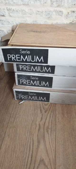 Suelo laminado color roble