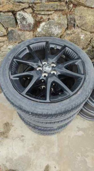 Toyota 205/45/r17 juego llantas yaris xpa1f 302408