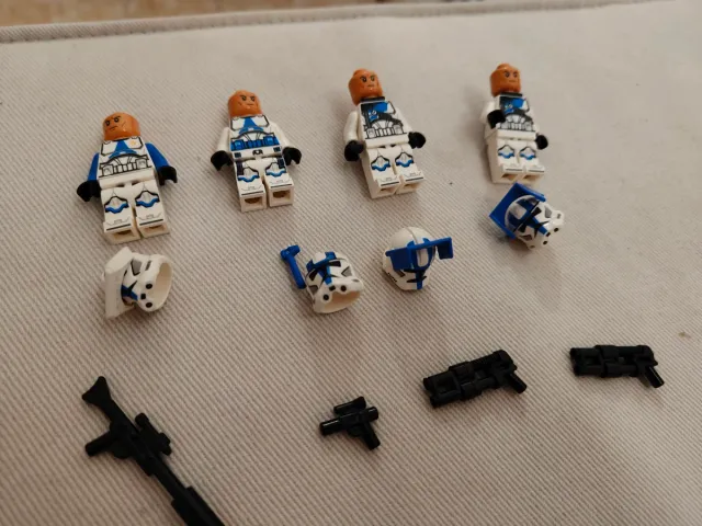 Figuras Lego Star Wars 75359 y 75345