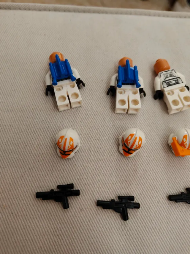 Figuras Lego Star Wars 75359 y 75345