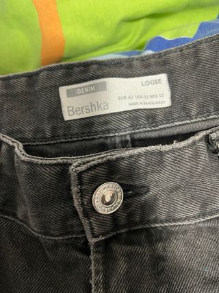 Pantalones vaqueros negros sueltos talla 42