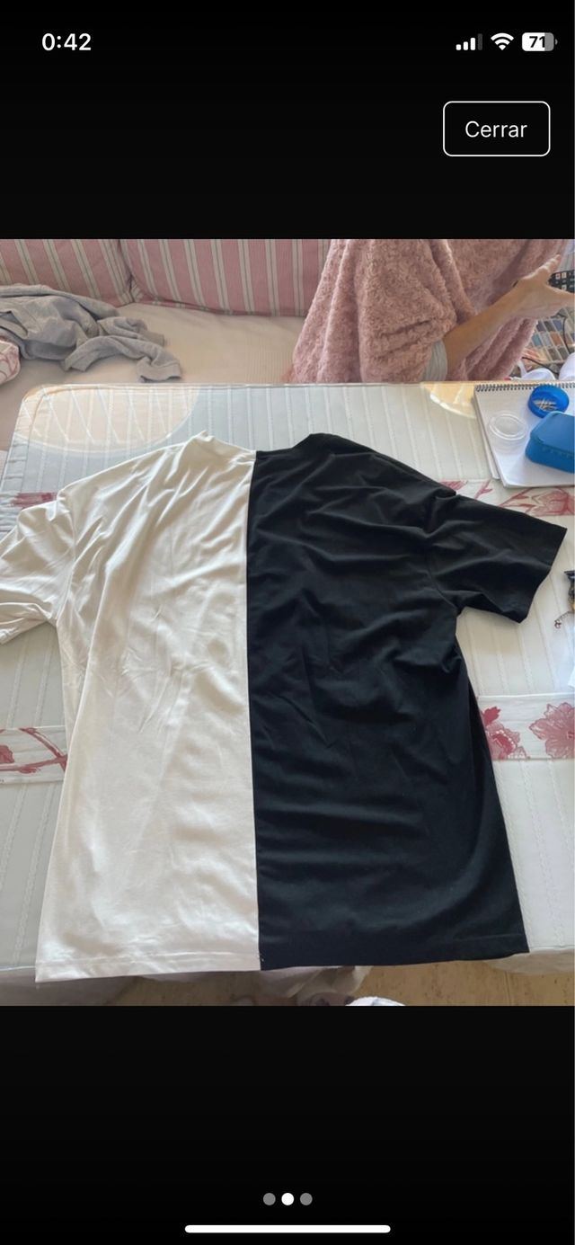 Camiseta bicolor Put Everything Dream Aside Happy