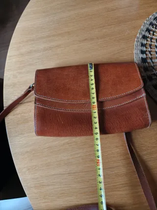 Bolso de piel marrón