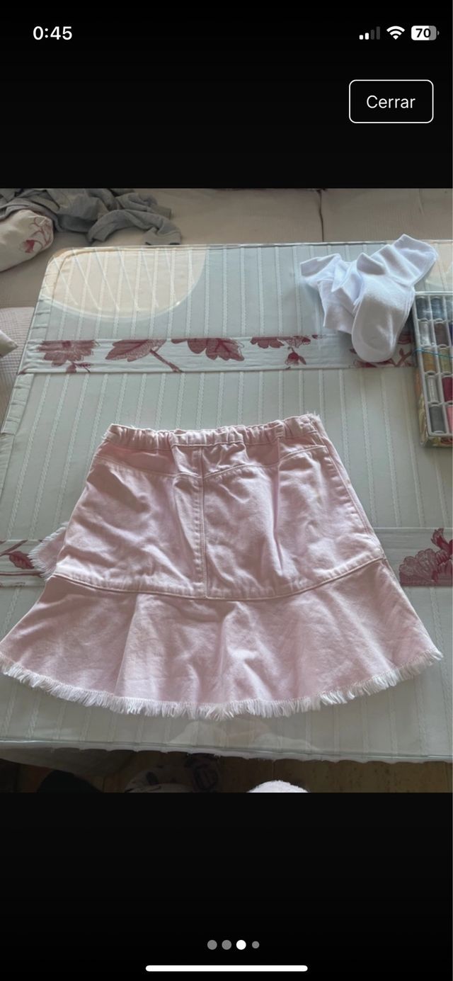 Falda vaquera rosa con volante