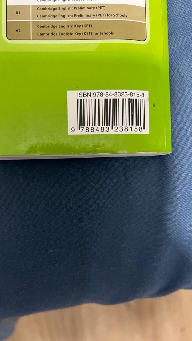 COMPLETE FIRST  STUDENT’S Book with answers