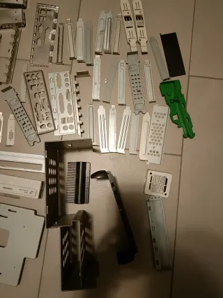 Accessori vari e componenti per case PC desktop