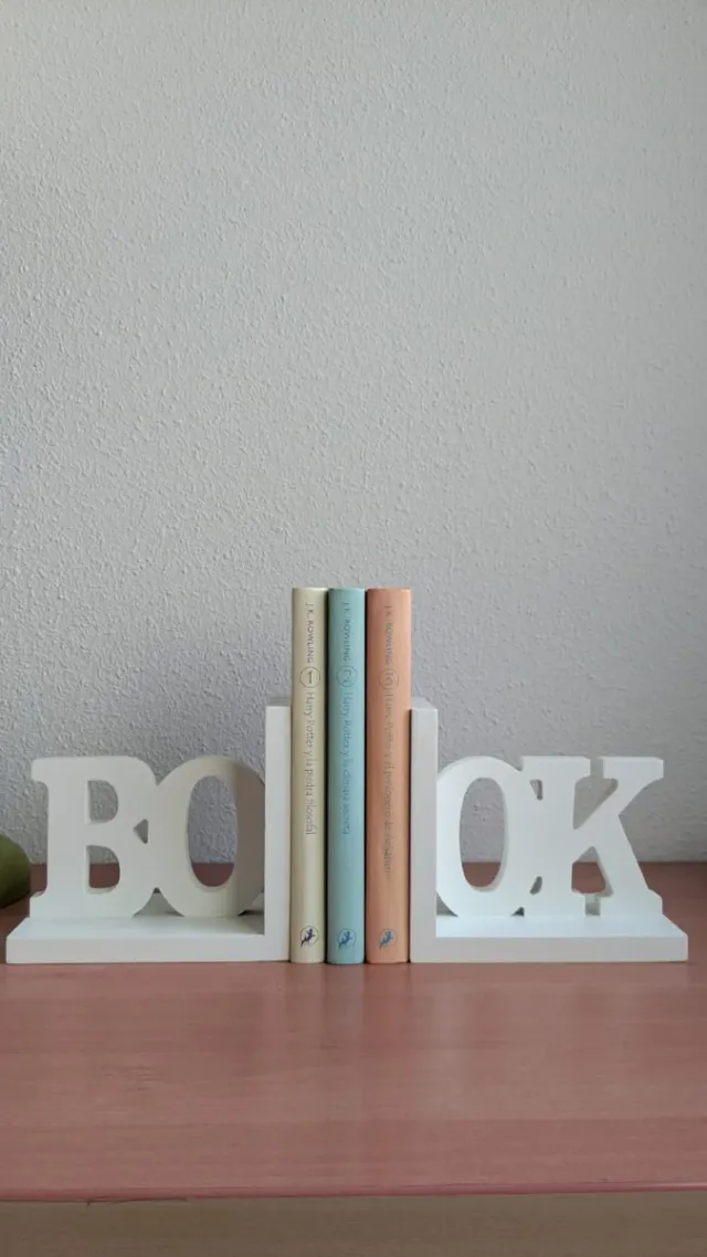 2 Suportes de livros brancos